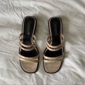 L’intervalle sandals